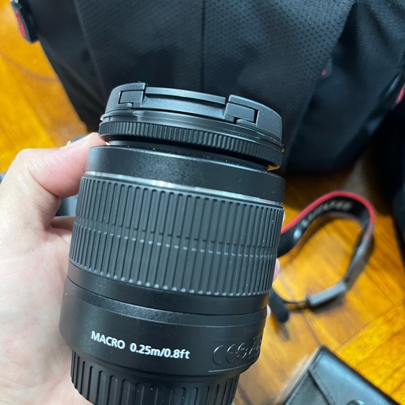 Canon Rebel t7 - Picture 2 of 6